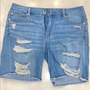 American Eagle Bermuda Shorts - size 10